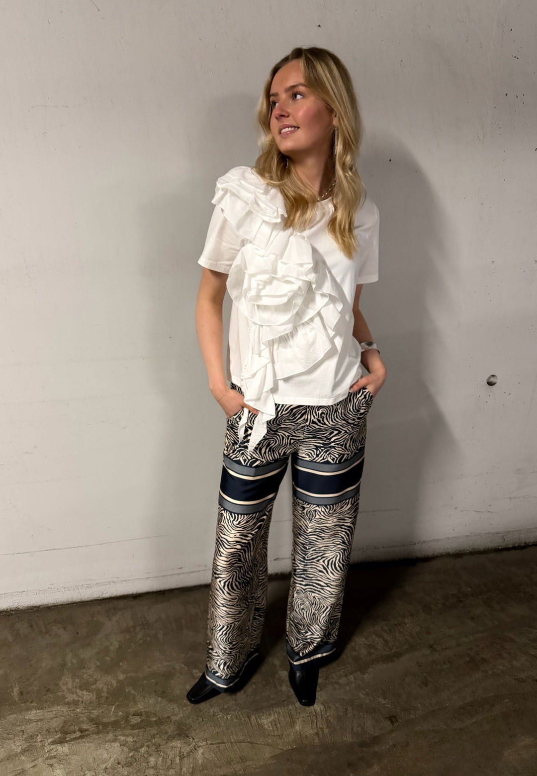 Love & Divine - Love1024-60 19830 - 441 - Navy Zebra Bukser 