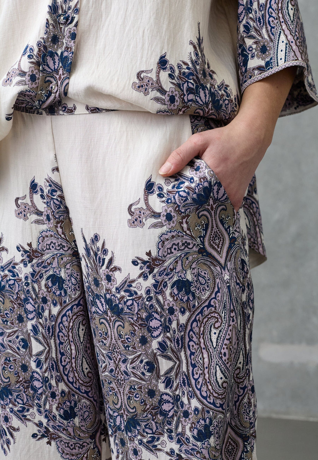 Love & Divine - Love1024-62 19893 - 802 - Champagne Paisley Bukser 