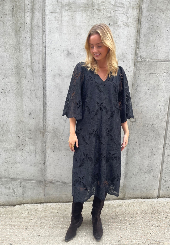 Love & Divine - Love1444 19416 - 000 - Black Kjoler 