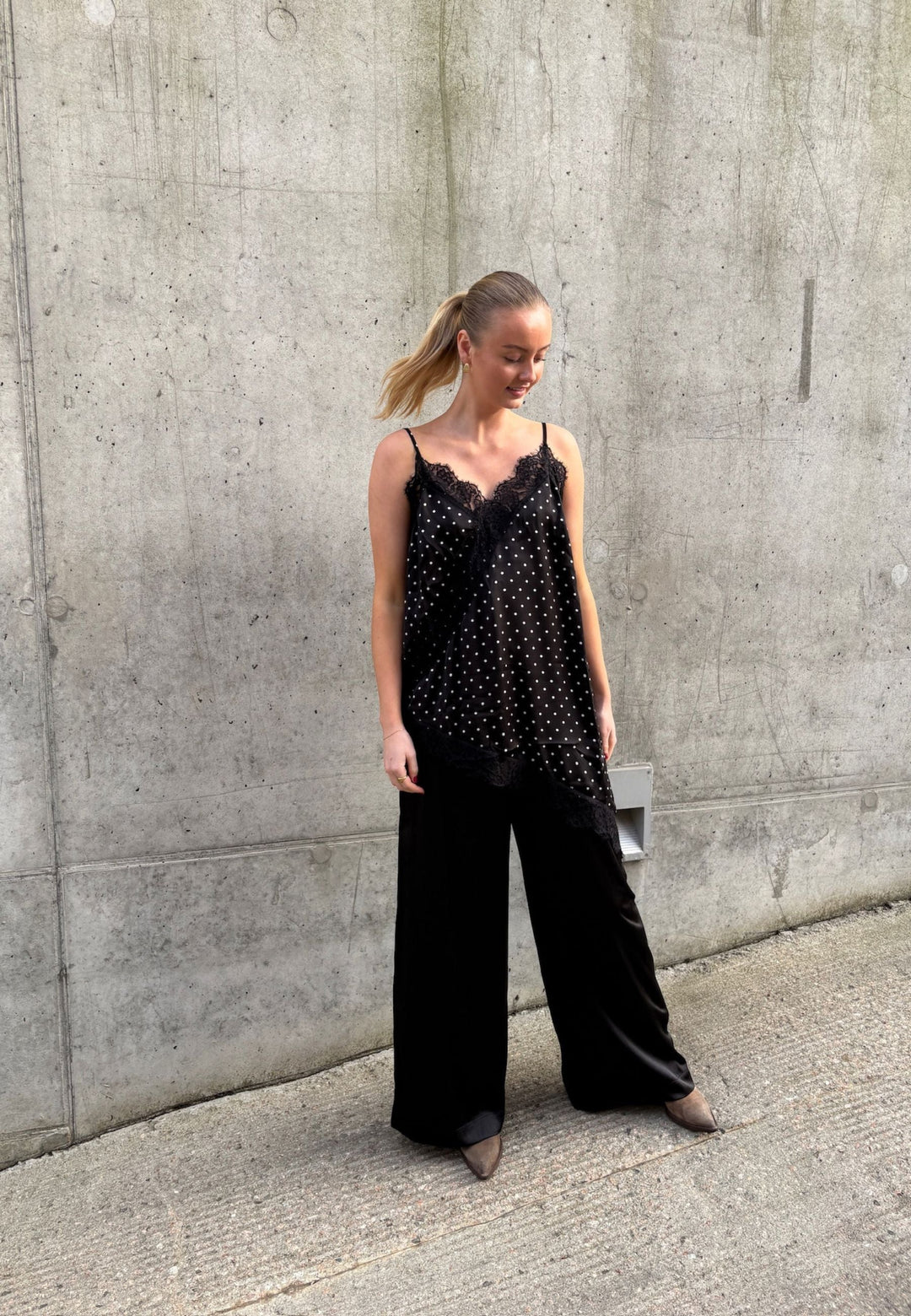 Love & Divine - Love1472-1 19701 - 801 - Black Dot Kjoler 