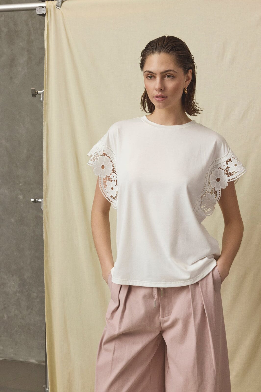 Love & Divine - Love1517 19723 - 101 - Off White T-shirts 