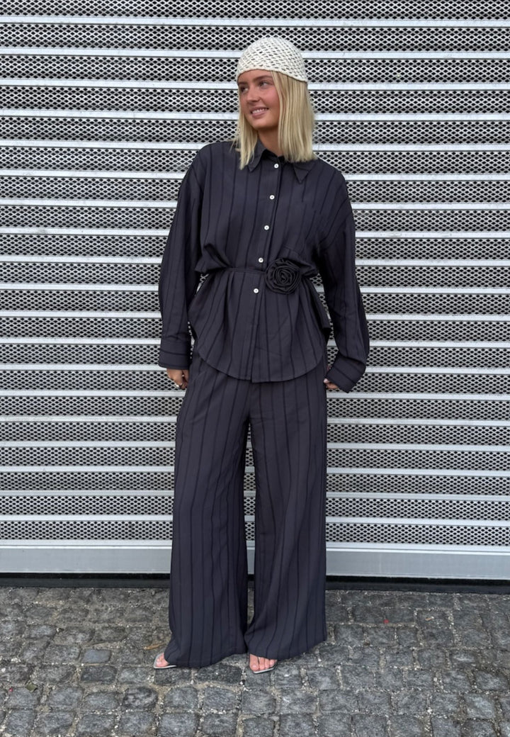 Love & Divine - Love1622 20223 - 053 - Grey Stripes Skjorter 