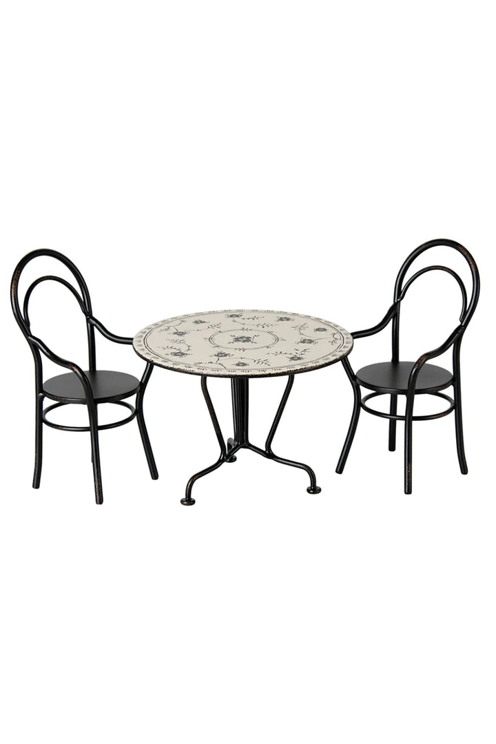 Maileg - Spisebord Med 2 Stole - Mini Legetøj 