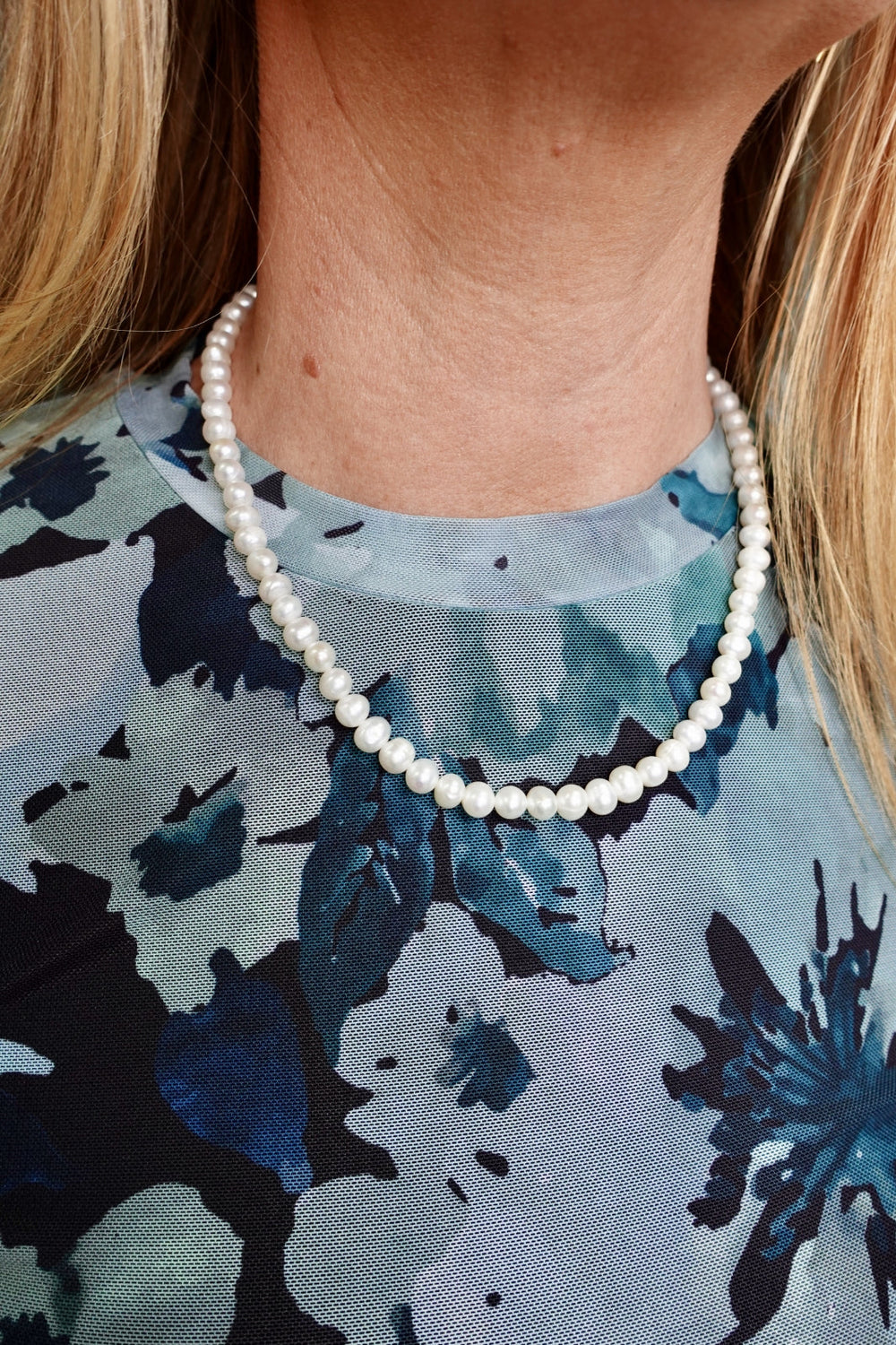 Mellow Moon - Halskæde Med Hvide Perler - Guld Halskæder 