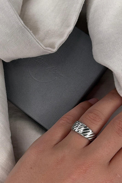 Mellow Moon - Laura Ring - Forsølvet Ringe 