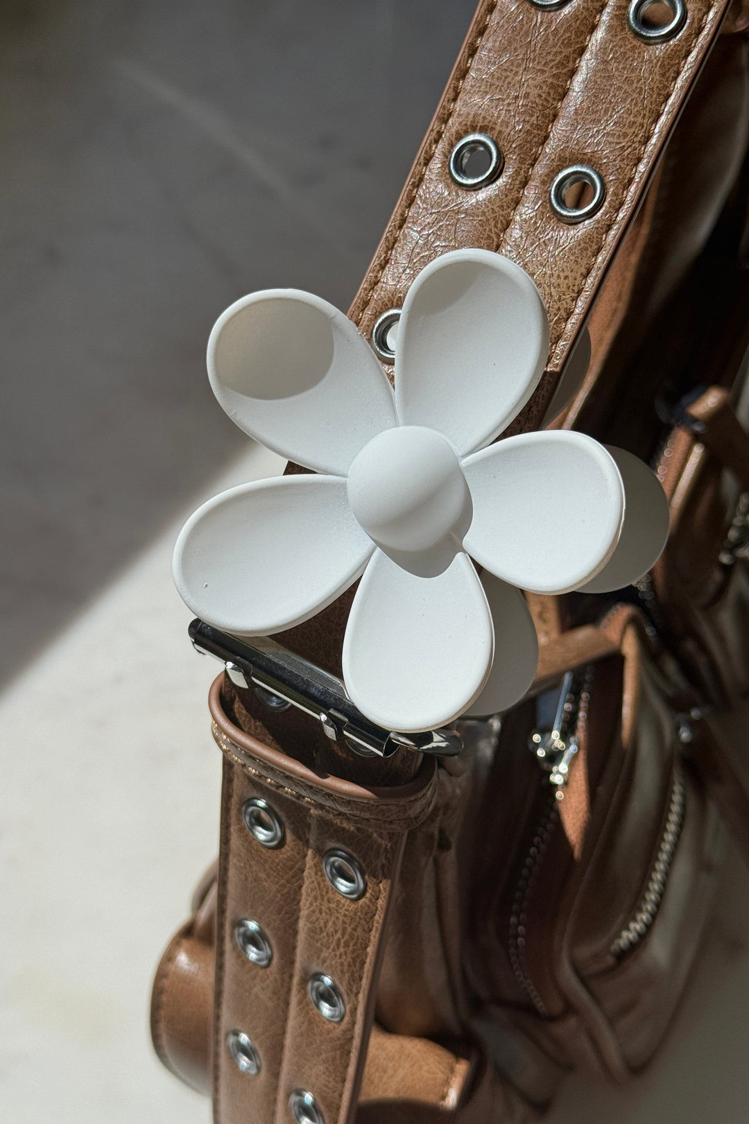 Mellow Moon - Romina Hårklemmer - White Hårklemmer 