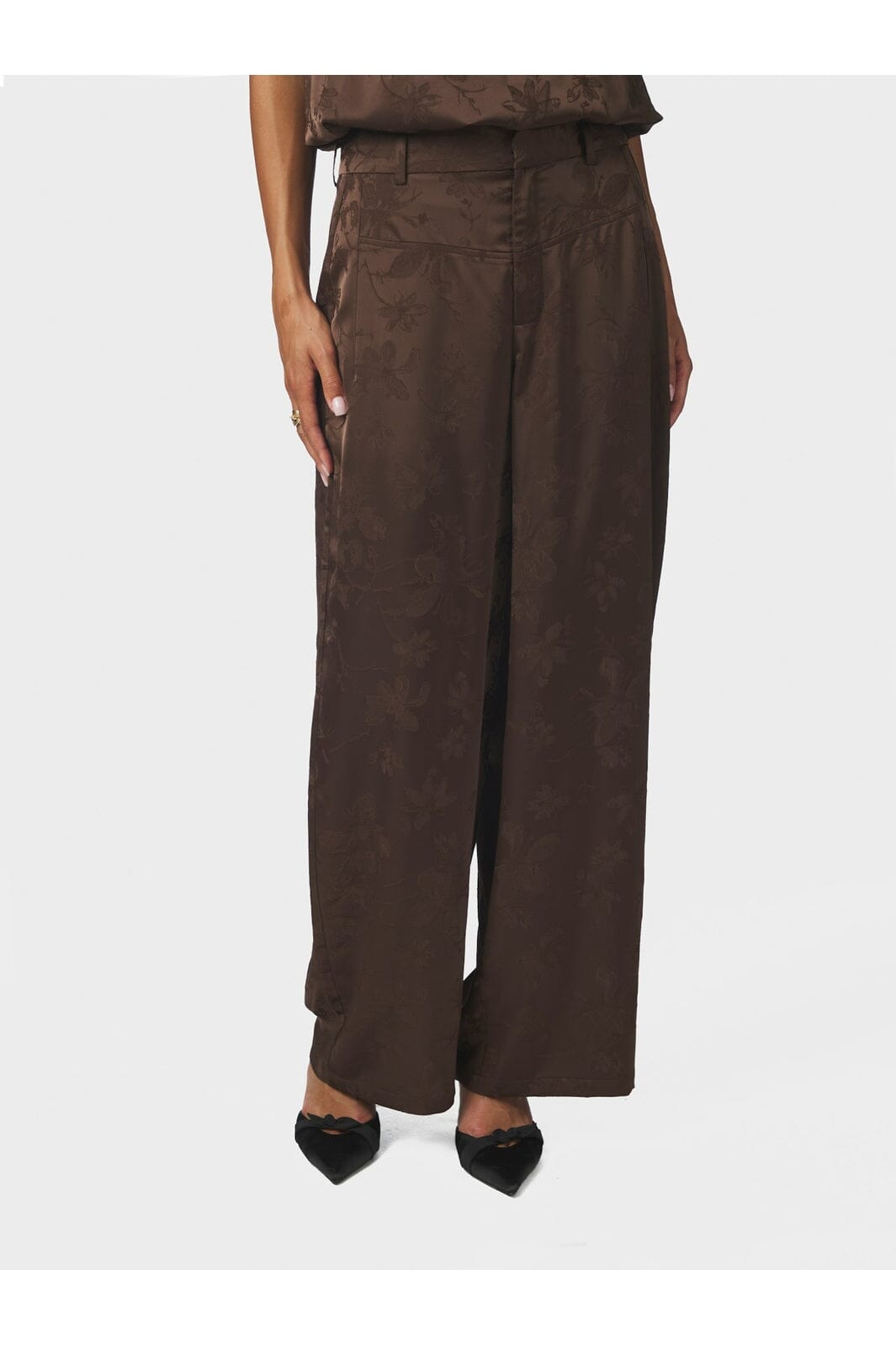 Neo Noir - Allie Floral Satin Pants 171185 - 676 - Dark Brown