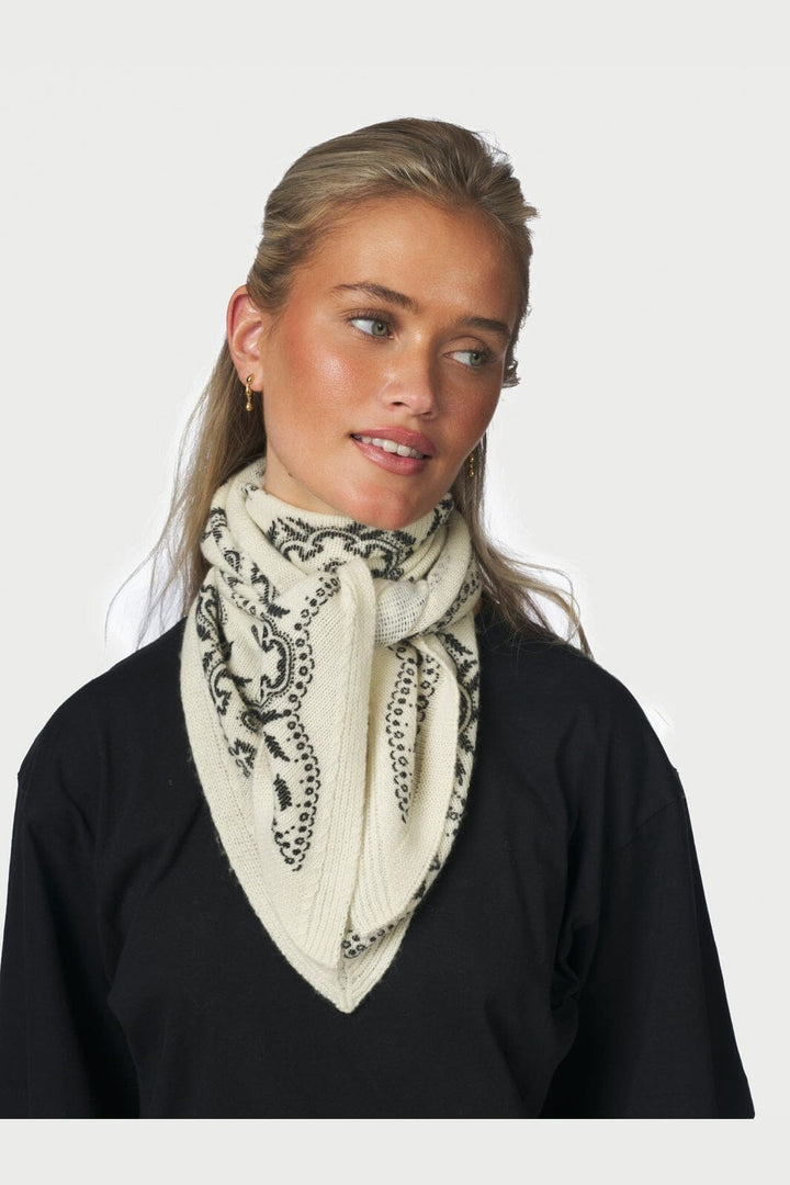 Neo Noir - Lolana Paisley Knit Scarf 170741 - 121 - Off White