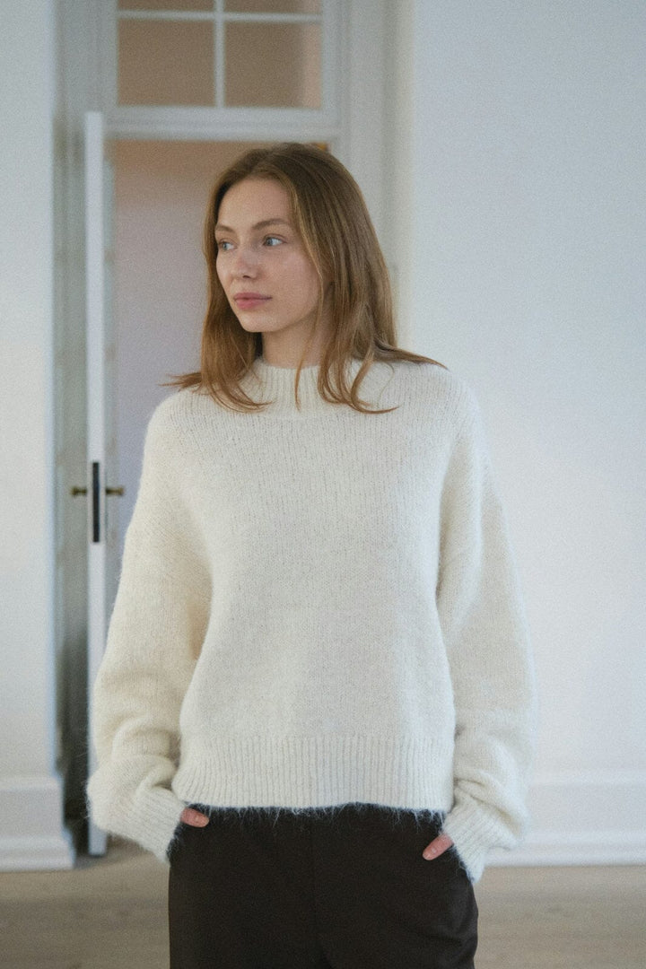 Neo Noir - Paulina Fluffy Knit Blouse 164729 - 121 - Off White Strikbluser 