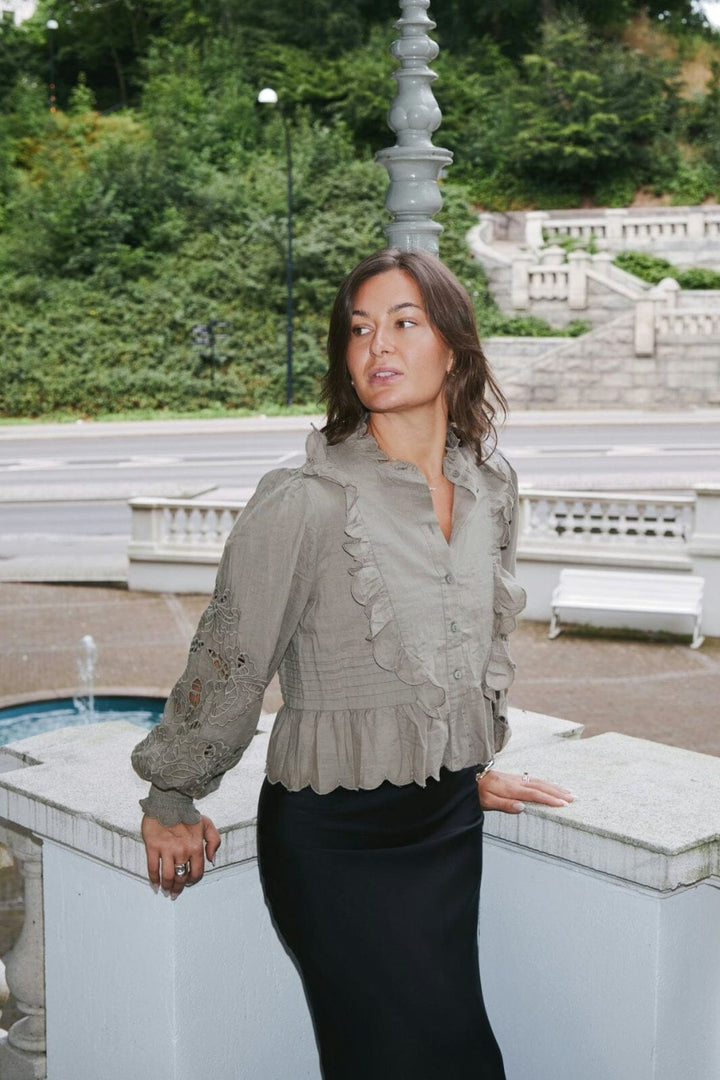 Neo Noir - Petrine Embroidery Blouse 161136 - 627 - Smoke Green Bluser 