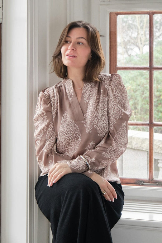 Neo Noir - Rosslyn Paisley Drop Blouse 163976 - 811 - Dark Taupe Bluser 