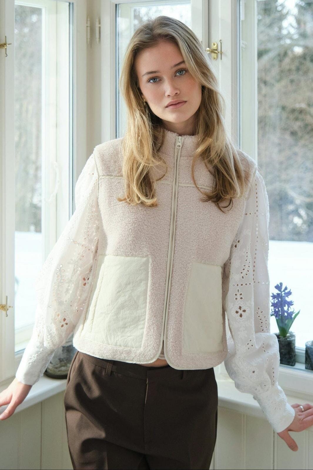 Neo Noir - Scout Teddy Waistcoat 155725 - 436 - Ivory/Ivory Frakker 