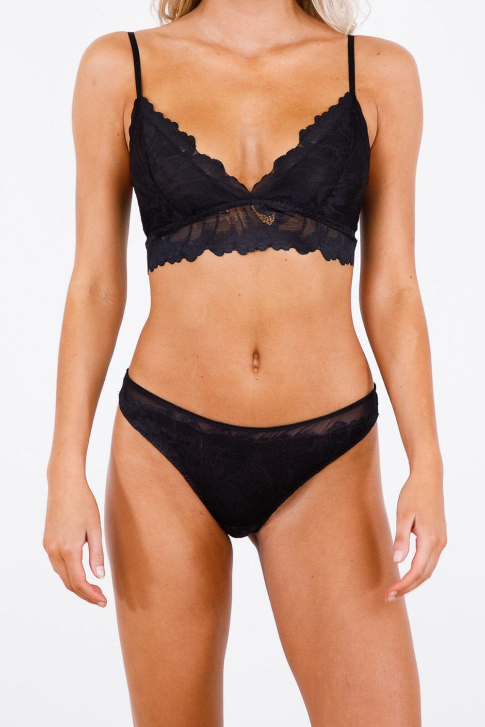Neo Noir - Skin Grape String - Black Trusser 