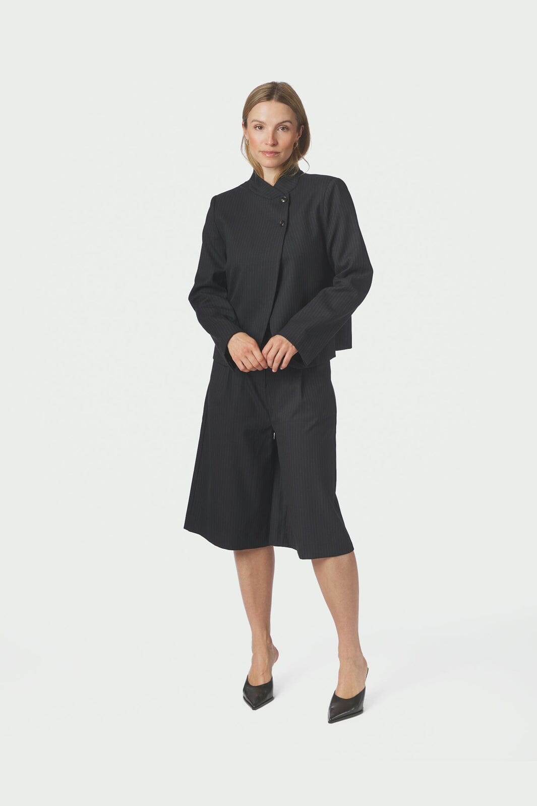Neo Noir - Tiria Slim Pinstripe Blazer 169991 - 702 - Dark Navy