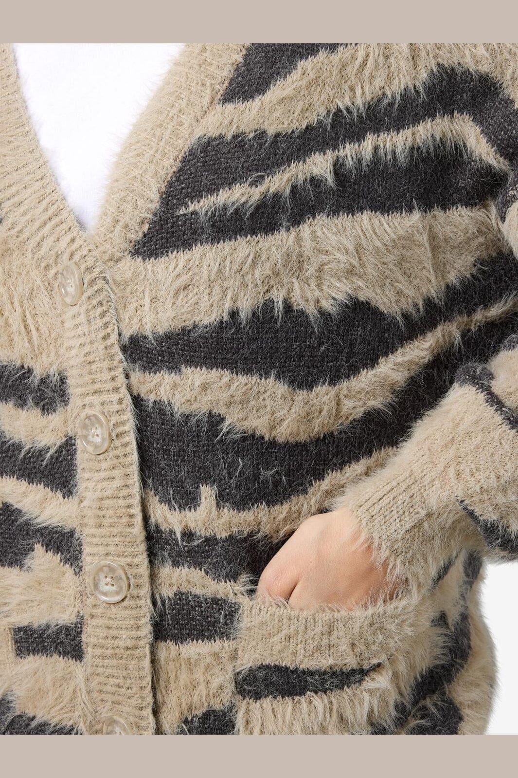 Noisy May - Nmflynn L/S V-Neck Knit Cardigan - 4801919 Aluminum Obsidian Zebra