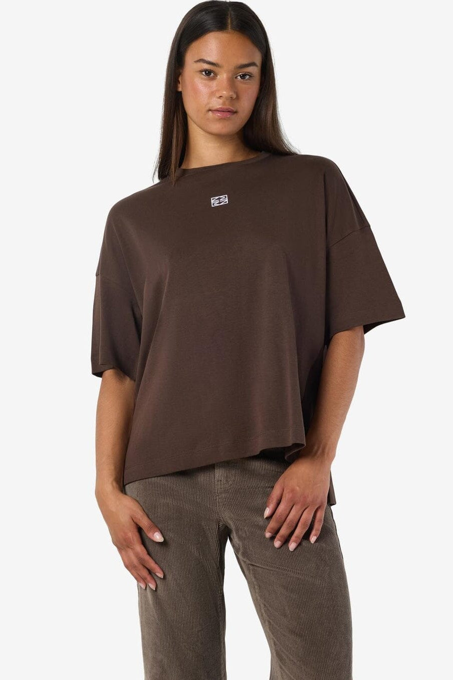 Noisy May - Nmkim S/S Slit T-Shrt Fwd - 5056308 Chocolate Brown White Emb