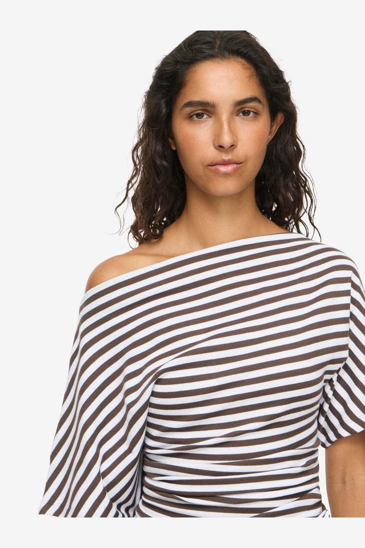 Noisy May - Nmstormi June Off Shoulder Top Tnt/18 - 5212075 Chocolate Brown Bright White