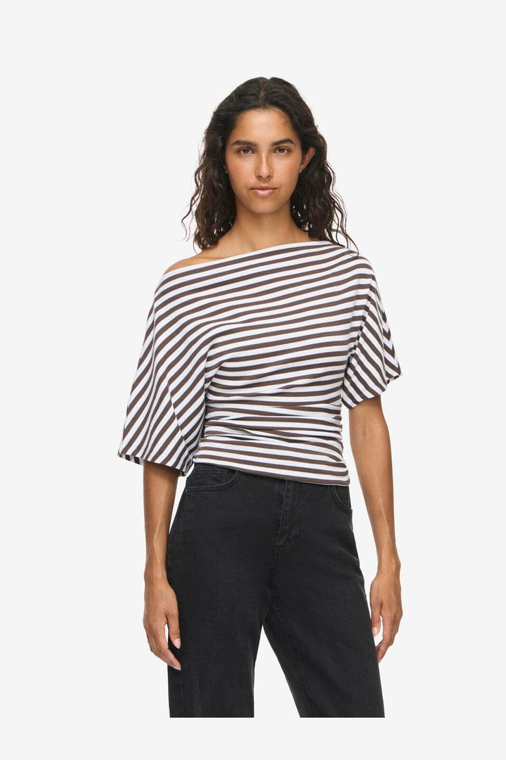 Noisy May - Nmstormi June Off Shoulder Top Tnt/18 - 5212075 Chocolate Brown Bright White