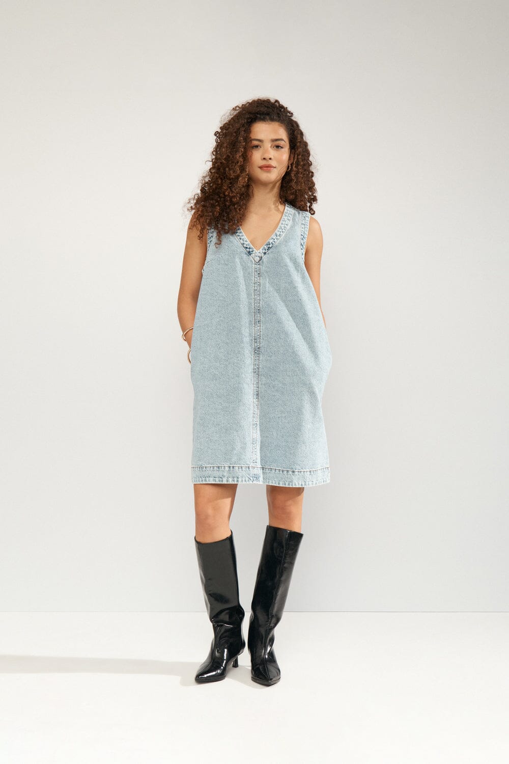 Nümph - Nuirina Dress 707030 - Light B. Stonewash Denim Kjoler 