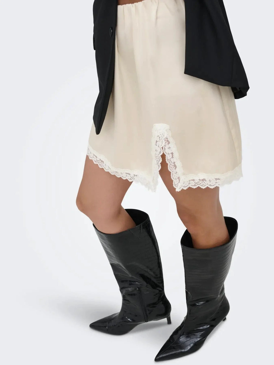 Only - Onlmenus Lace Satin Short Skirt - 5131873 Birch White Lace Nederdele 