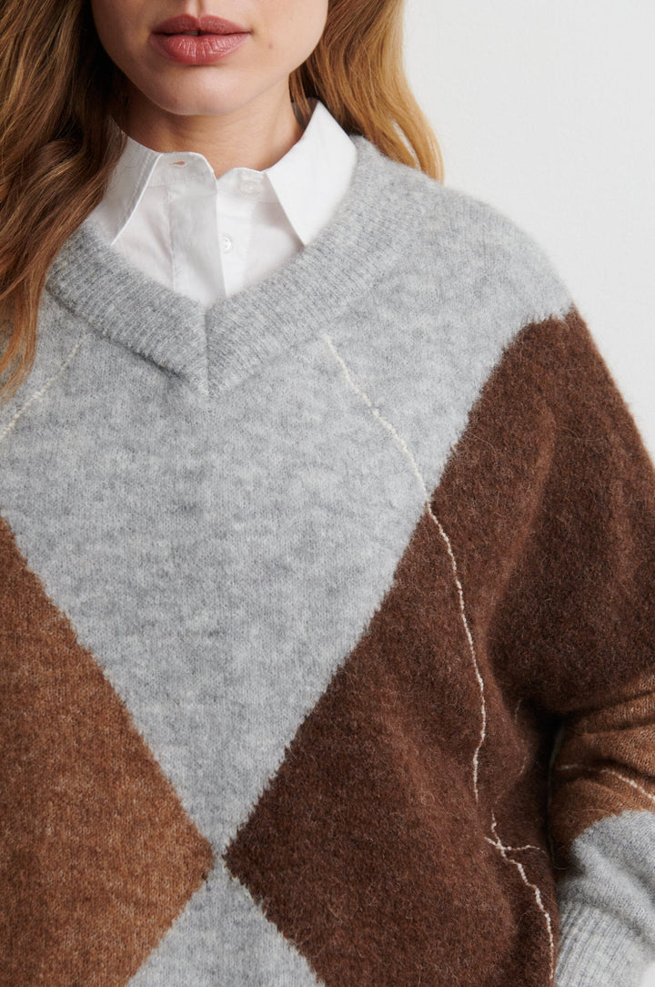 Second Female - Forca Knit V-Neck 61034 - 7001 Light Grey Melange Strikbluser 