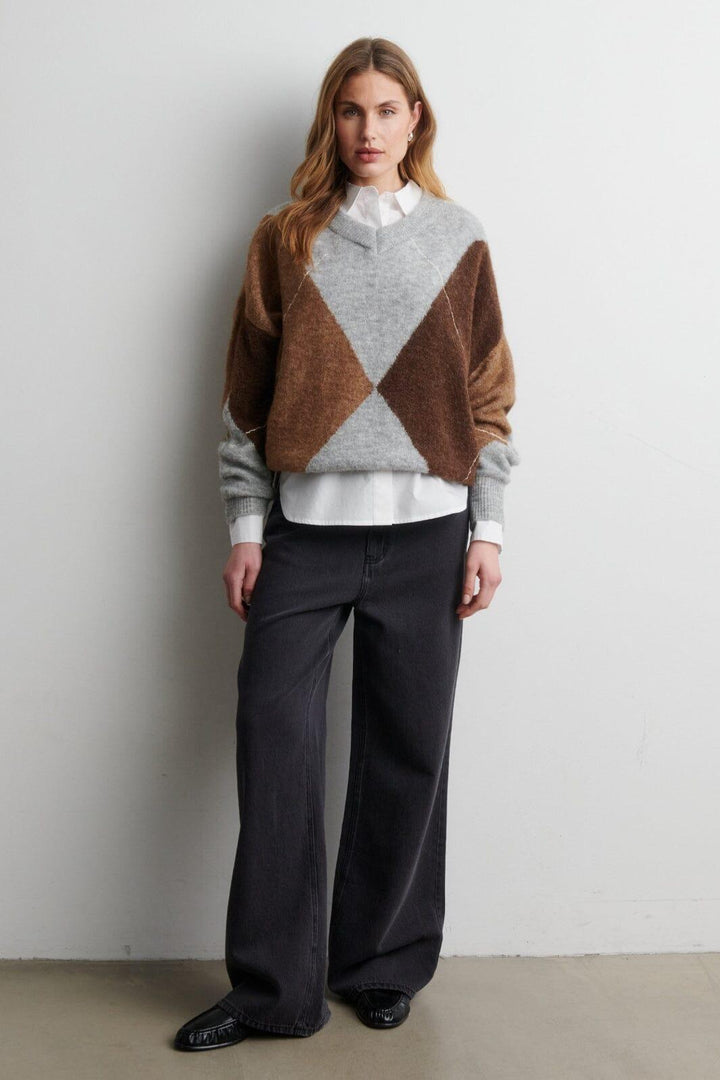 Second Female - Forca Knit V-Neck 61034 - 7001 Light Grey Melange Strikbluser 