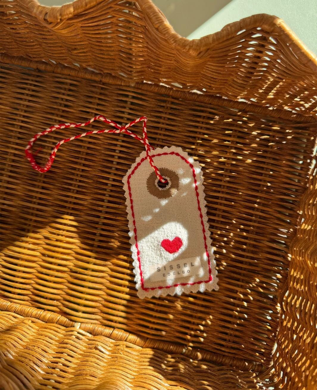 Sissel Edelbo - Manilla Tag Ornament SE 1734 - Snow