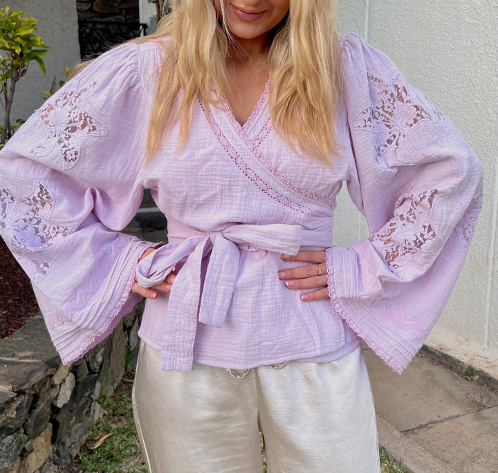Sissel Edelbo x Molly&My - Winfrey Wrap Top SE 1999 - Lavender Bluser 
