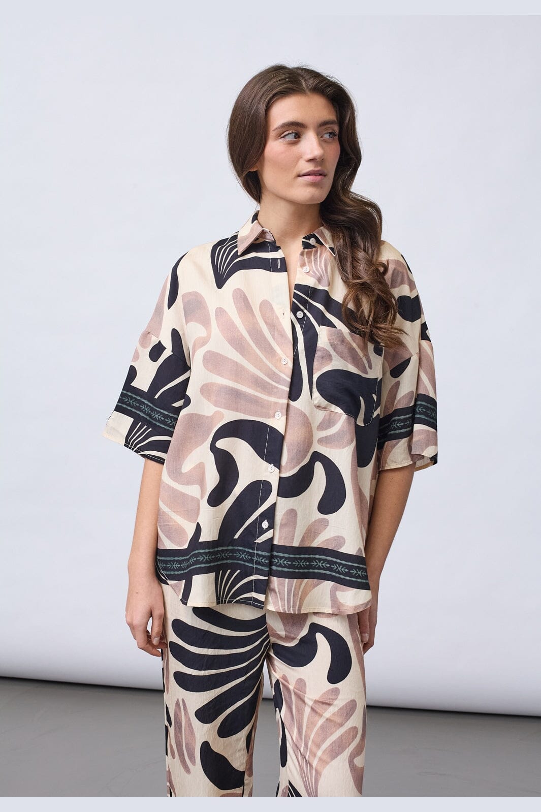 Sisters Point - Ella-N.Sh10 19821 - 801 - Border