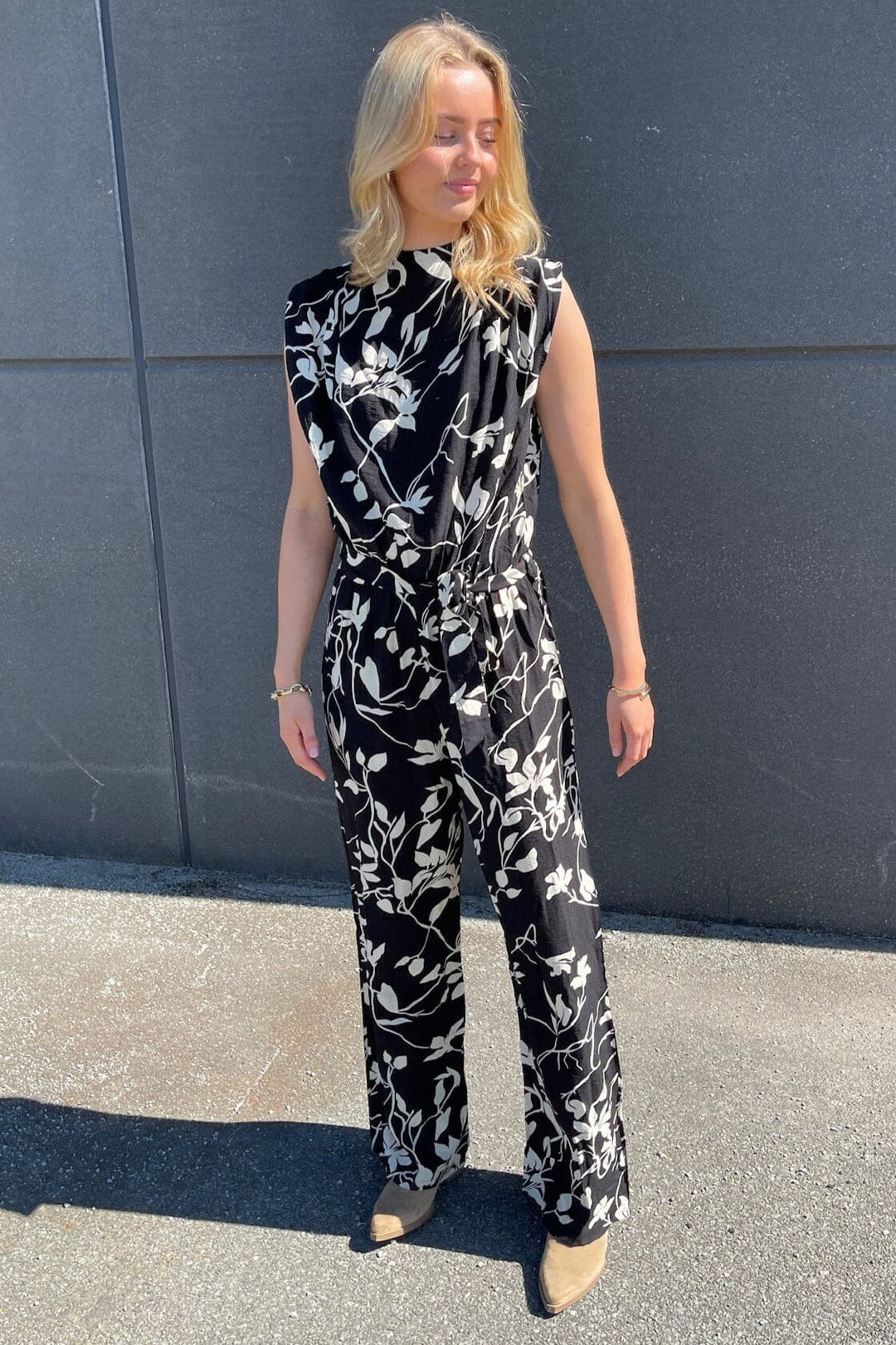 Sisters Point - Guto-Ju3 19007 - 813 - Black/Flower Buksedragter 