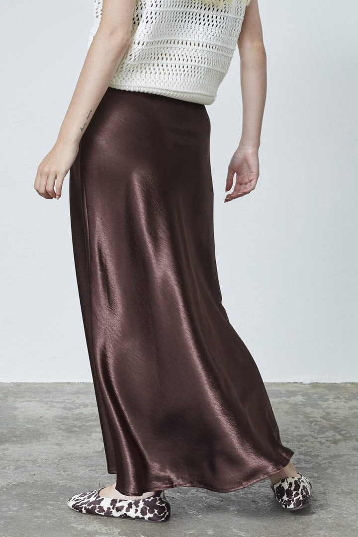 Sisters Point - N.Gewo-Sk4 19228 - 221 - Brown