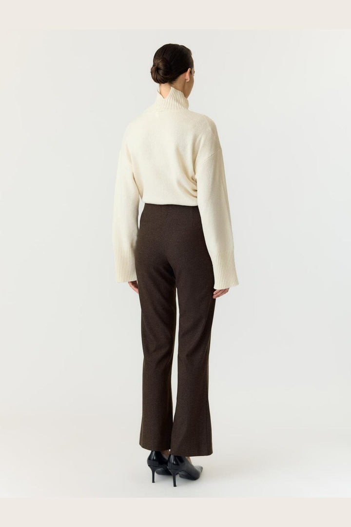 YAS - Yasposhu Pant - 5138184 Major Brown
