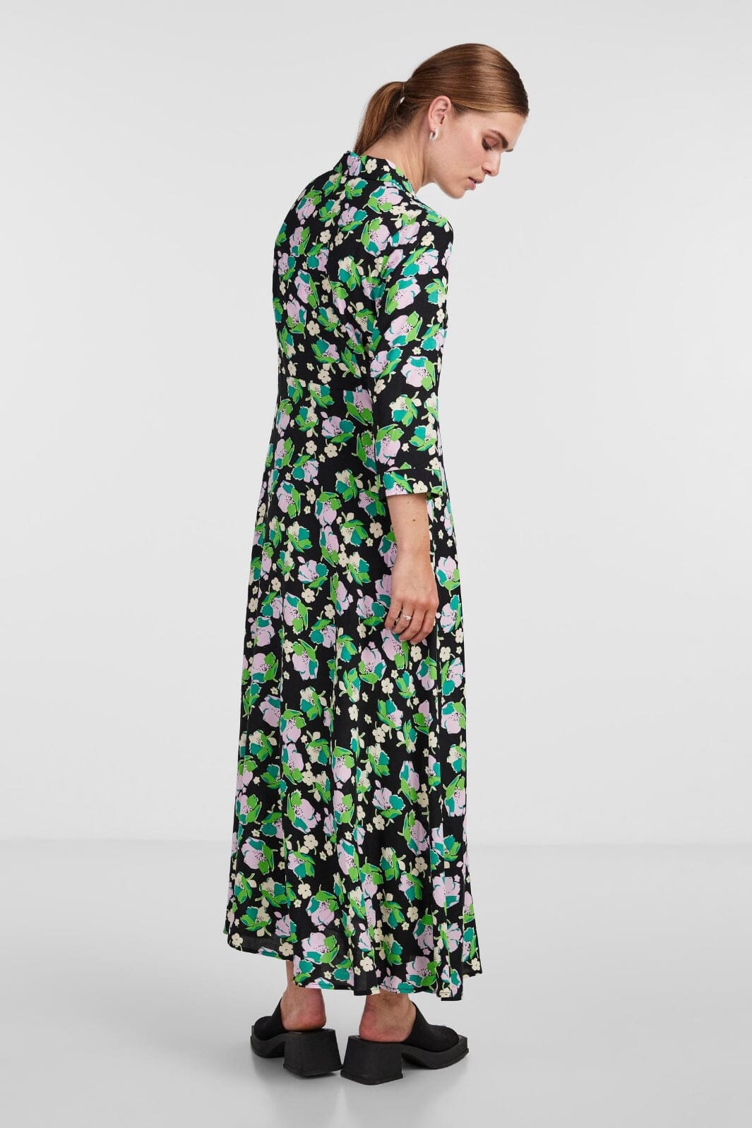 Y.A.S - Yassavanna Long Shirt Dress S. - 4307580 Black FLOWER Kjoler 